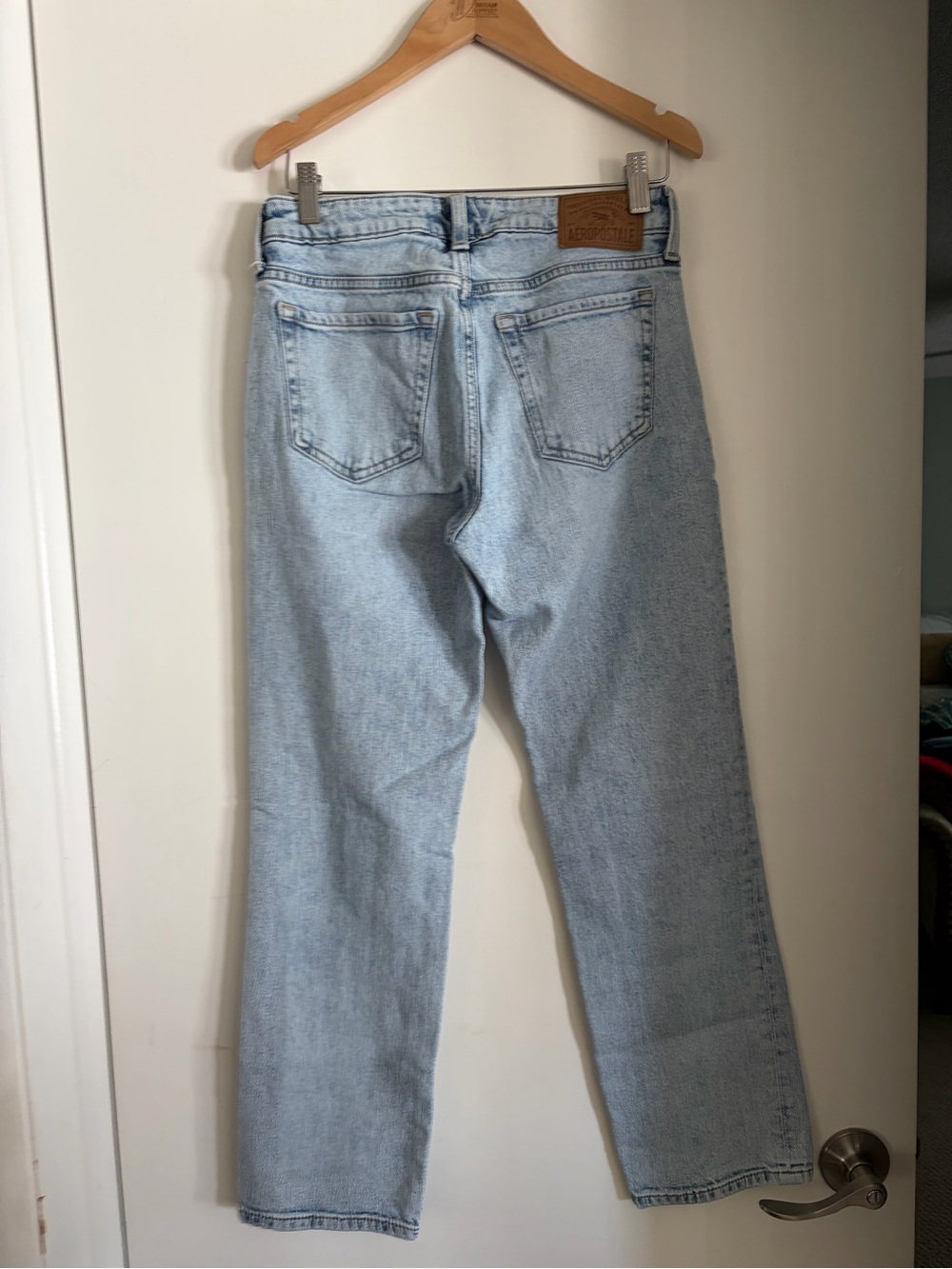 Aeropostale Light Blue Denim Jeans with Leather Waist Patch - Picture 2 of 8